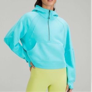 NWT Lululemon Scuba Oversized Half-
Zip Hoodie in 
Electric Turquoise Sz M/L